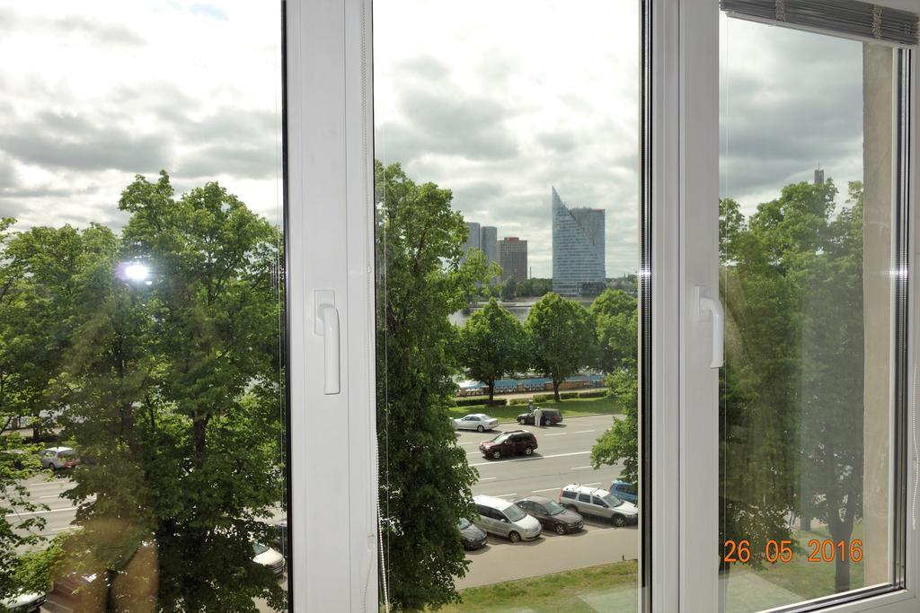 Riga Old Town River View With Balcony Exterior foto